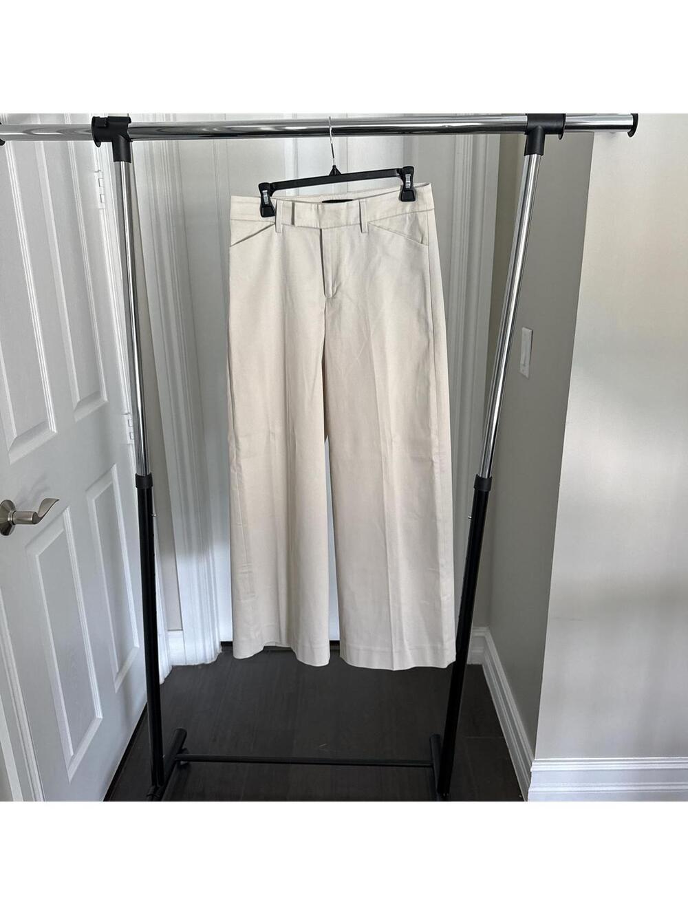 Banana Republic Women's Cream and Tan Trousers